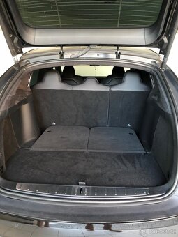 Tesla Model X Performance, 7 sedadel - 8