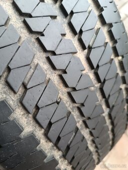 Pneu Bridgestone 255/60 r18 - 8
