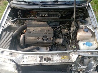 1999 škoda felicia 1.6 mpi cena dohodou - 8