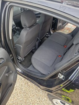 Opel Corsa 1.2 51kw 2011 - 8