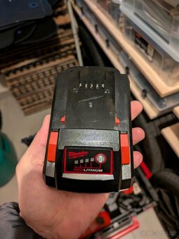 Milwaukee Fuel akumulátorový rázový utahovák m18 fiw2f12-OX - 8