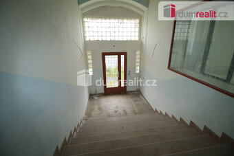 Dům vhodný k ubytování s parkovací plochou pro až 50 automob - 8