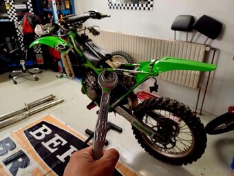 Kawasaki KX 125 - 8