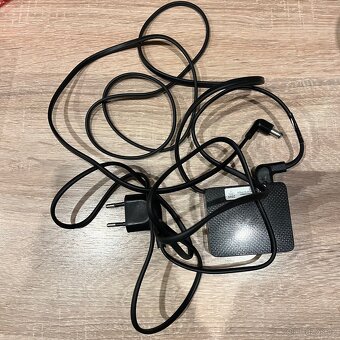 Monitor Samsung 27 pakců PRASKLÝ - 8