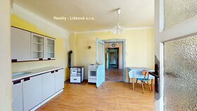 Prodej rodinného domu v Libochovanech - 8