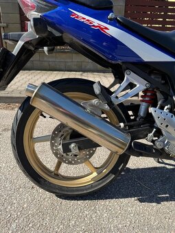 Honda CBR 125R – Červeno modro bílá edice - SLEVA - 8
