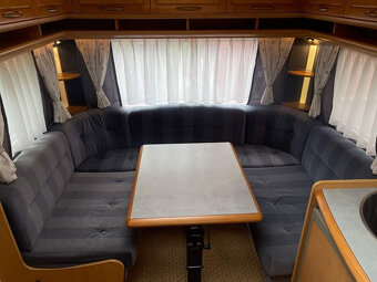 Karavan Hobby 460 UFE - 8