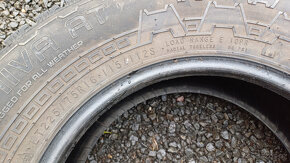 Zimní pneu Nokian 225/75/16 115/112S - 8