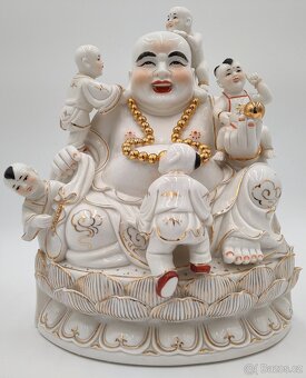 Socha smějícího se Buddhy Maitreya Dehua - 5 dětí Maitreya - 8