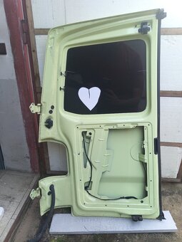 Dvoukřídlé dveře vw transporter T5 - 8