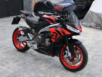 Aprilia Tuono 660 Factory Edice 54 world champions rv2024 - 8