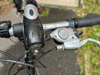 Dvě treková jízdní kola ( pánské a dámské) - 8