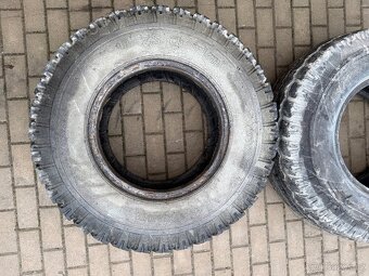 Vlek BSS 8t - pláště Barum - 8