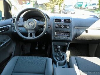 Touran 1.2 TSi xenony, led denní svícení, klima.132tis.km.. - 8