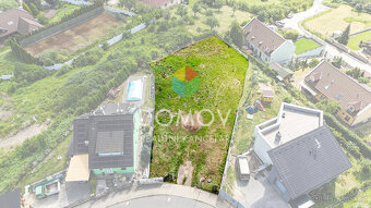 Pozemek 1.110 m2 s krásným výhledem na rozhraní Králova Dvor - 8