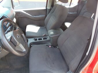 Nissan Navara 2.5 DCi DoubleCab 4x4 ČR původ - 8