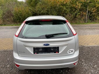 Ford Focus 1,6 - 8