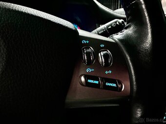 Jaguár XFR - 8