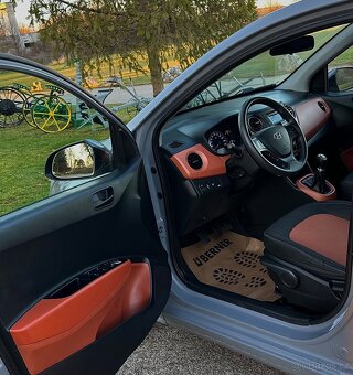 Hyundai i10 Blue 1.0i bifuel 70ps manuál • bicolor interier• - 8