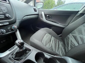 Kia ceed 1.6 crdi 100kw - 8