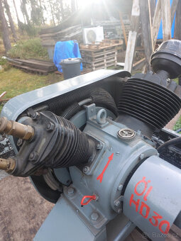 Stabilní motor zn. Farymann diesel 22 + kompresor - 8