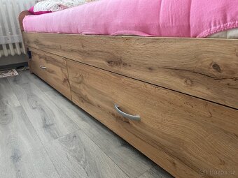 Postel s úložným prostorem - 8