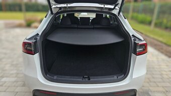 Tesla Model Y Long Range AWD | 2023 | CZ - 8