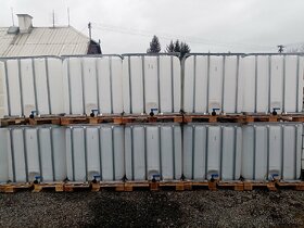 IBC nádrže kontejnery na 1000 litrů černé, bílé - 8