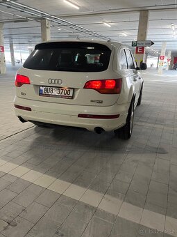 Audi Q7 - 8