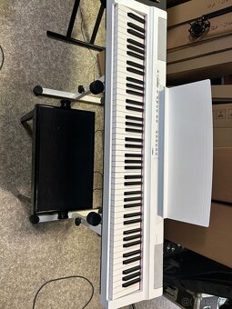 Stage piano s kladívkovou mechanikou Casio a Yamaha - 8