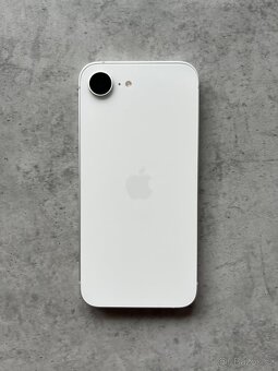 iPhone 16e v záruce - 8