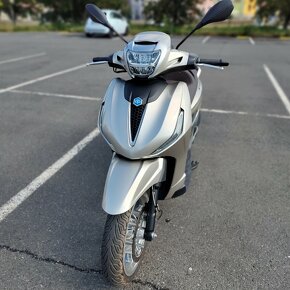 Piaggio Beverly 300 HPE - 2022 - 8