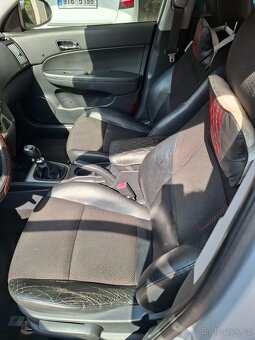 Hyundai i30 CW - 2010 - 8