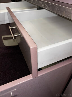 Kuchyň vč zánovní kuchyně siemens - 8