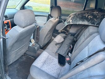 Škoda octavia 1 1.9tdi 81kw combi díly z vozu - 8