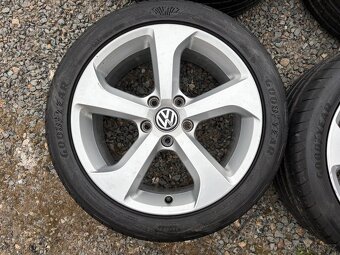 Alu orig letni sada VW Brooklyn 5x112 7,5J ET49 225/45 R17 - 8