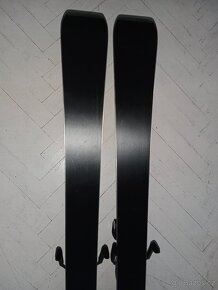 Nepoužité allmountain lyže Atomic Vario Flex 170 -180 cm - 8