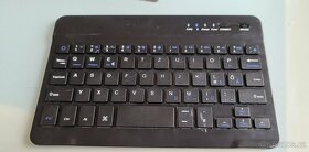 Bluetooth tenká klávesnice pro tablet nebo mobil - 8