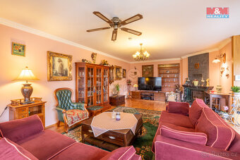 Prodej rodinného domu, 378 m², Louny, ul. Dalimilova - 8
