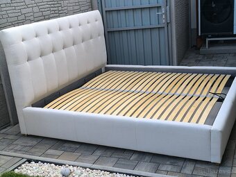 Prodám luxusní postel VERONA + Matrací 180cm x 200cm - 8