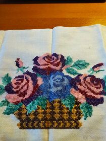 Nitě do šicího stroje, výšivka na kanavě, barvící páska do p - 8