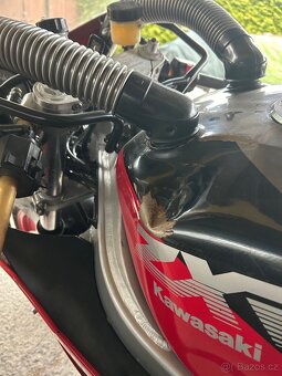 Kawasaki ZXR 750 H1 - 8