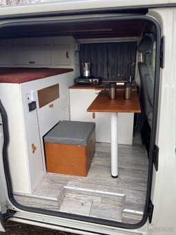 Transporter T5 2,5 TDI obytný - 8