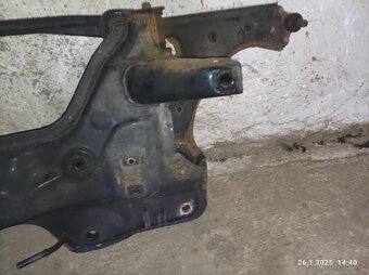 Prodám nápravnici z vozu Fiat Grande Punto . - 8