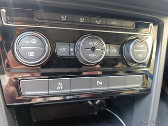 Volkswagen Touran - 8