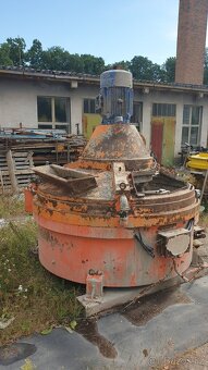 automatický vibrolis - míchačka na beton - 8