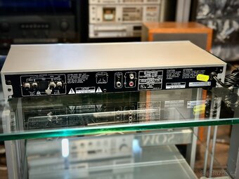 PIONEER F-70 (r.1983) 120V - 8