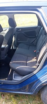 Ford Focus 1.6 TDCi, r.v.2010, NOVÁ STK - 8
