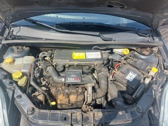 Ford fiesta 1.4 tdci 50kw nafta r.v. 2004 - 8