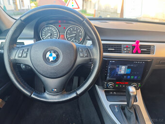 Prodám BMW E90 325i LCI - 8